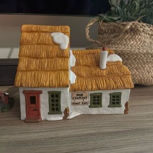 Department 56 Dickens Village Bob Cratchit House